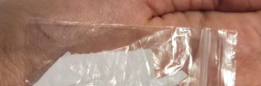 Pika Basaj: stol – odločitev // misel – vozel